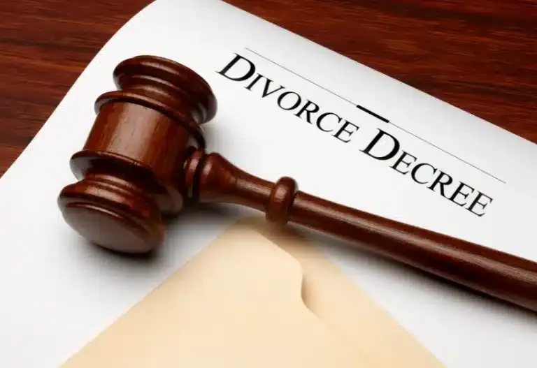 Selling A House During Divorce in Texas